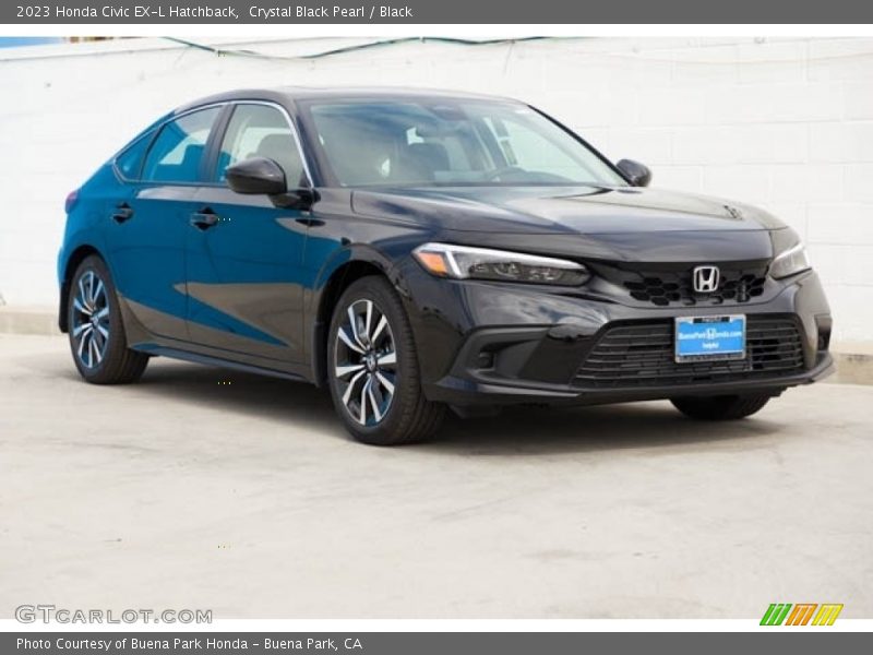 Front 3/4 View of 2023 Civic EX-L Hatchback