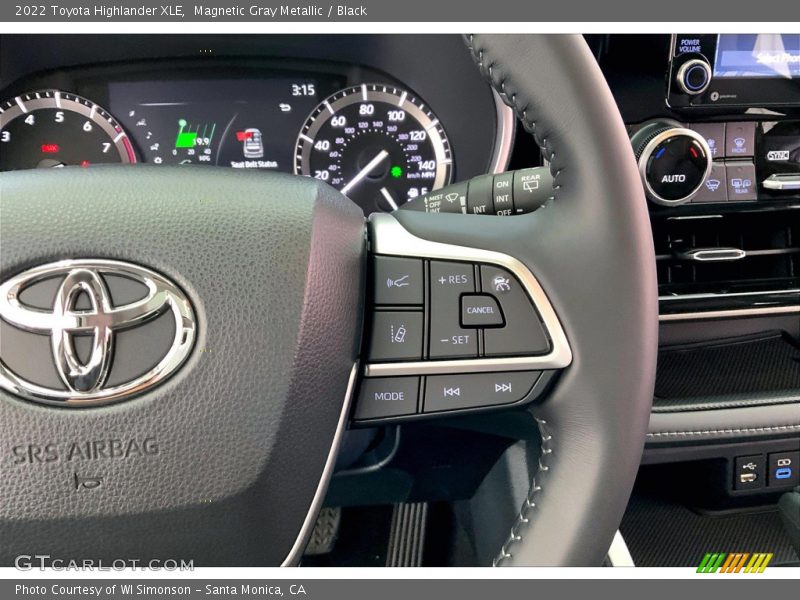  2022 Highlander XLE Steering Wheel