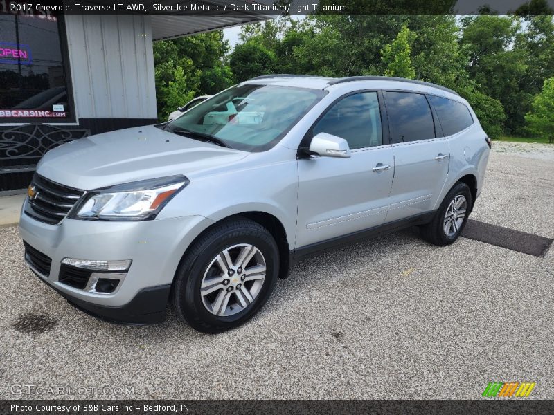 Silver Ice Metallic / Dark Titanium/Light Titanium 2017 Chevrolet Traverse LT AWD