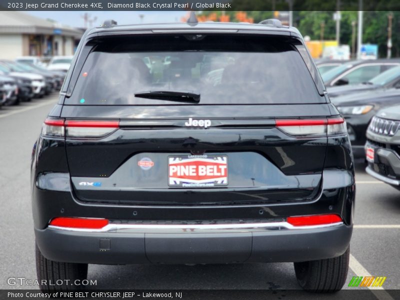 Diamond Black Crystal Pearl / Global Black 2023 Jeep Grand Cherokee 4XE
