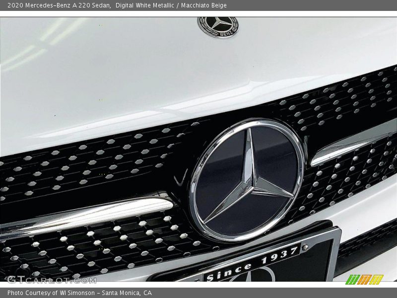 Digital White Metallic / Macchiato Beige 2020 Mercedes-Benz A 220 Sedan