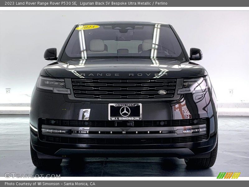 Ligurian Black SV Bespoke Ultra Metallic / Perlino 2023 Land Rover Range Rover P530 SE