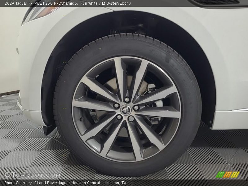  2024 F-PACE P250 R-Dynamic S Wheel