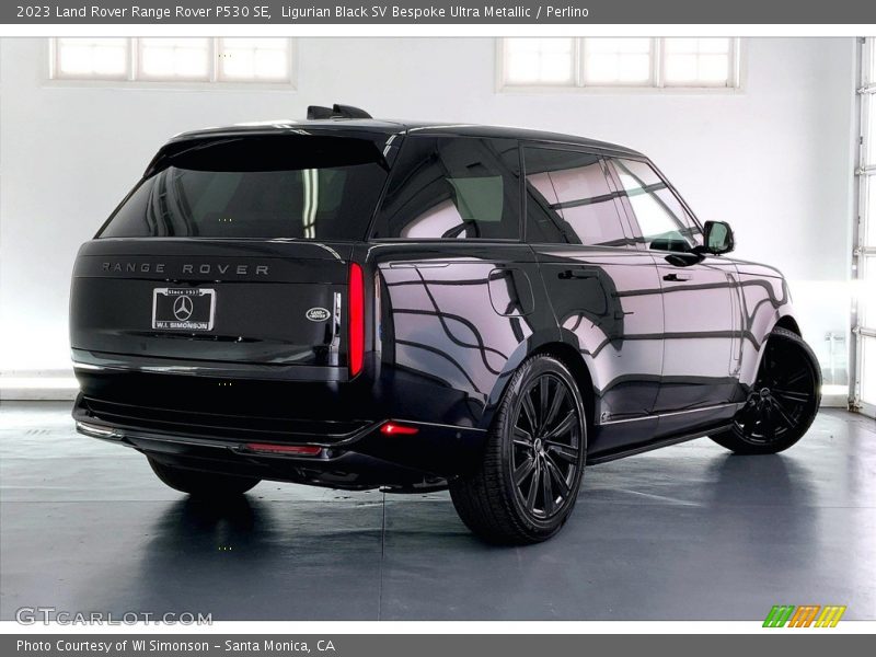 Ligurian Black SV Bespoke Ultra Metallic / Perlino 2023 Land Rover Range Rover P530 SE