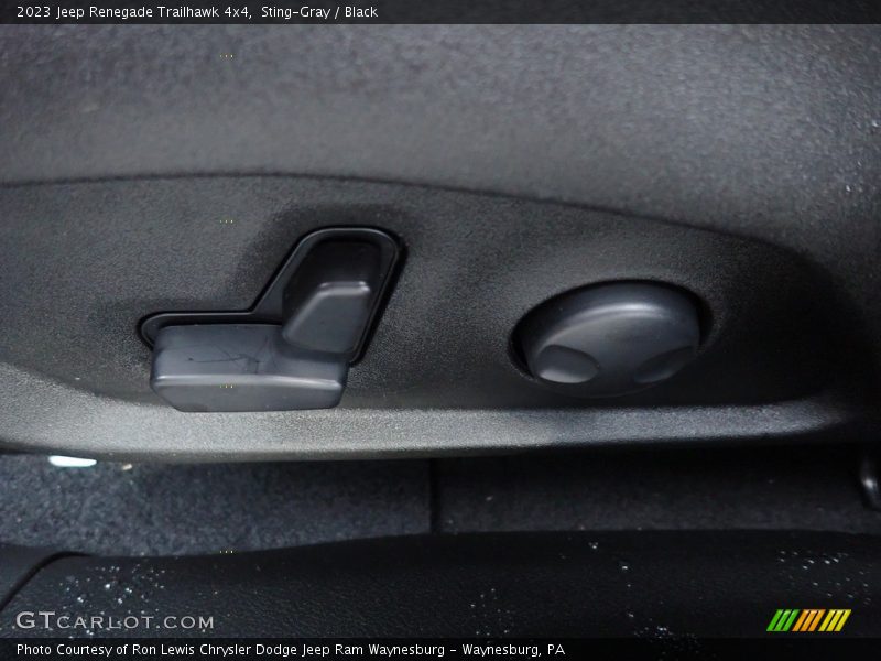 Sting-Gray / Black 2023 Jeep Renegade Trailhawk 4x4