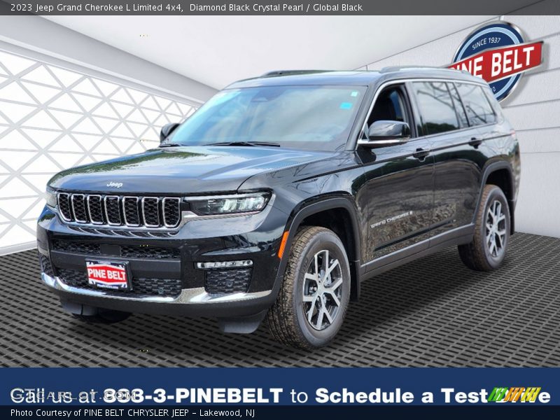 Diamond Black Crystal Pearl / Global Black 2023 Jeep Grand Cherokee L Limited 4x4