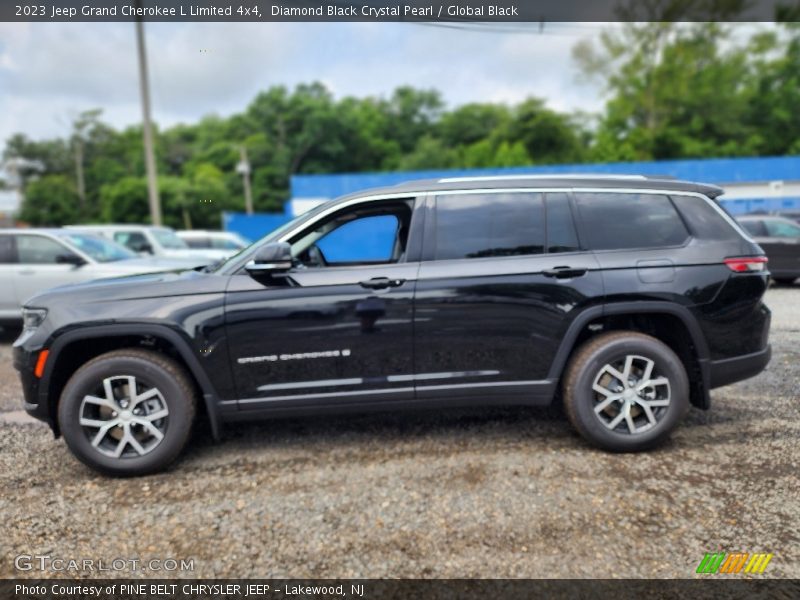Diamond Black Crystal Pearl / Global Black 2023 Jeep Grand Cherokee L Limited 4x4