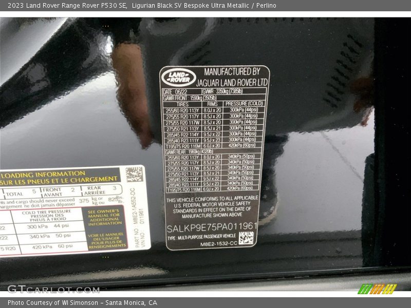 Ligurian Black SV Bespoke Ultra Metallic / Perlino 2023 Land Rover Range Rover P530 SE