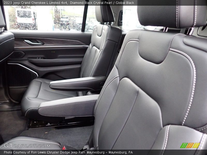 Diamond Black Crystal Pearl / Global Black 2023 Jeep Grand Cherokee L Limited 4x4