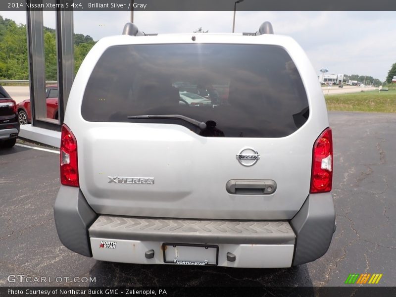 Brilliant Silver / Gray 2014 Nissan Xterra S 4x4