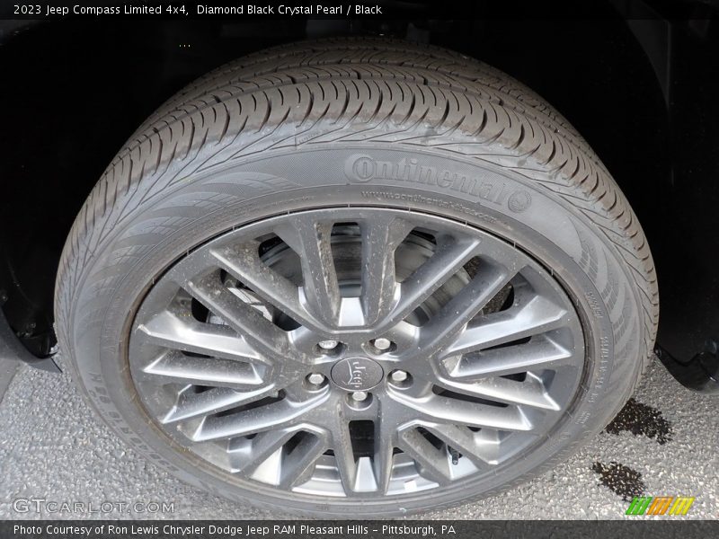 Diamond Black Crystal Pearl / Black 2023 Jeep Compass Limited 4x4