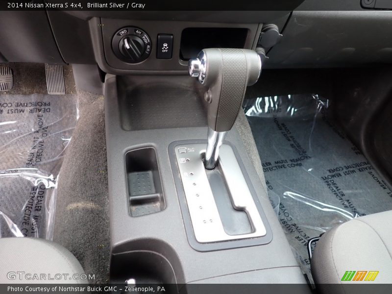  2014 Xterra S 4x4 5 Speed Automatic Shifter
