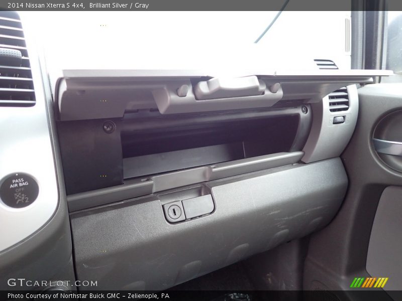 Brilliant Silver / Gray 2014 Nissan Xterra S 4x4