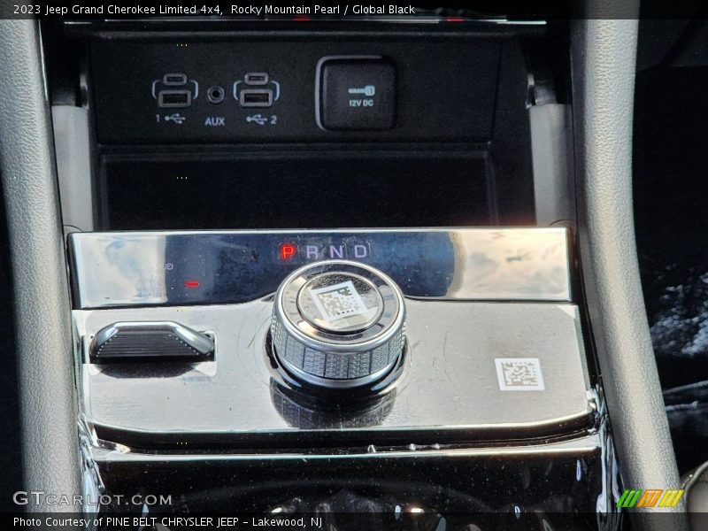 Rocky Mountain Pearl / Global Black 2023 Jeep Grand Cherokee Limited 4x4