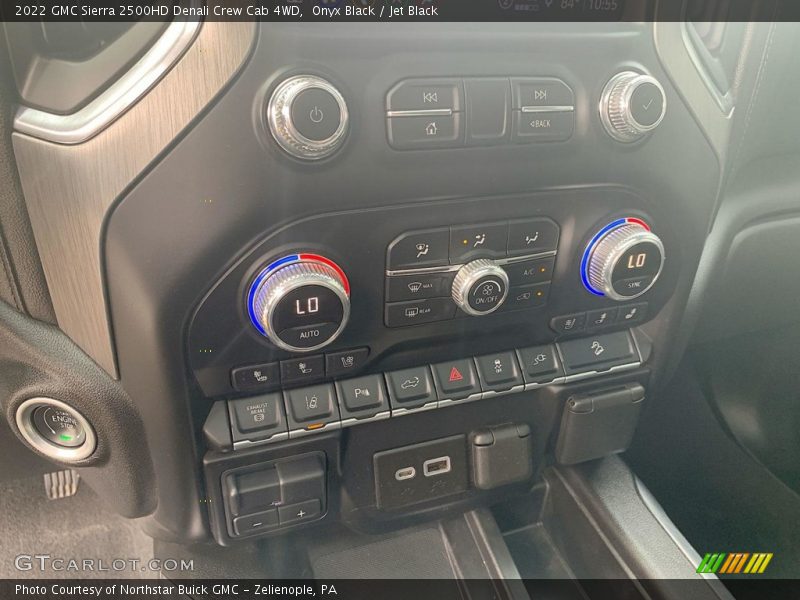 Onyx Black / Jet Black 2022 GMC Sierra 2500HD Denali Crew Cab 4WD