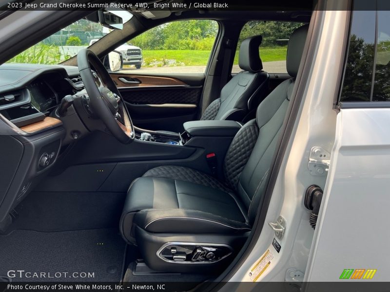 Front Seat of 2023 Grand Cherokee Summit Reserve 4WD