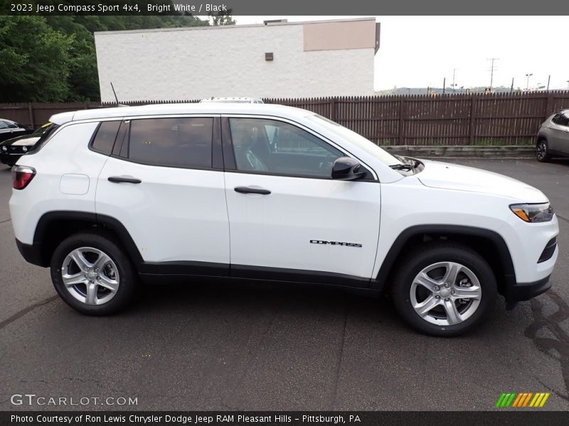 Bright White / Black 2023 Jeep Compass Sport 4x4