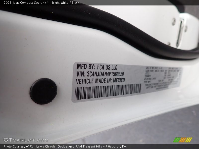Bright White / Black 2023 Jeep Compass Sport 4x4