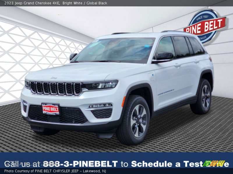 Bright White / Global Black 2023 Jeep Grand Cherokee 4XE