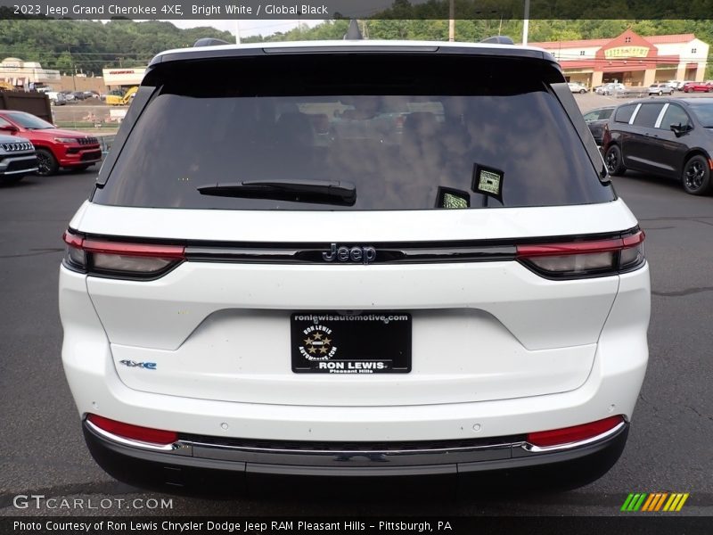 Bright White / Global Black 2023 Jeep Grand Cherokee 4XE