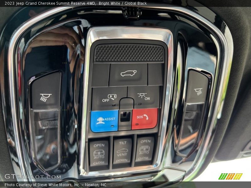 Controls of 2023 Grand Cherokee Summit Reserve 4WD