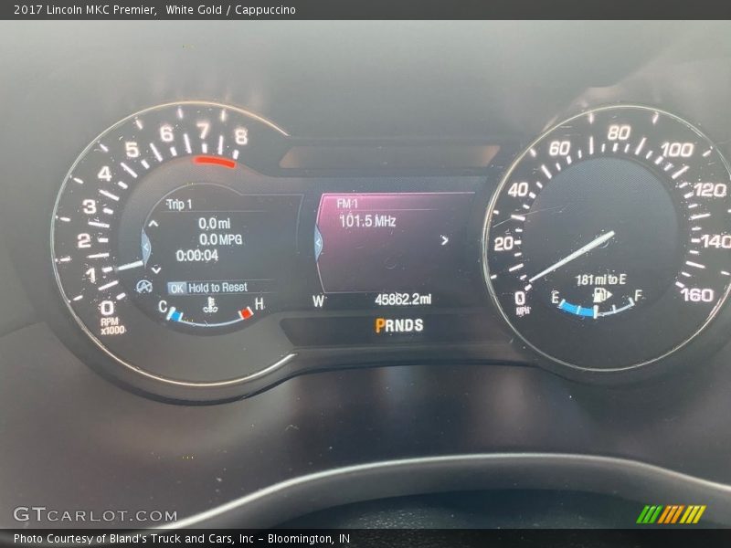 White Gold / Cappuccino 2017 Lincoln MKC Premier