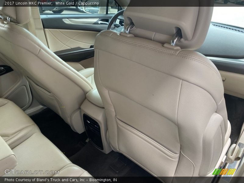 White Gold / Cappuccino 2017 Lincoln MKC Premier