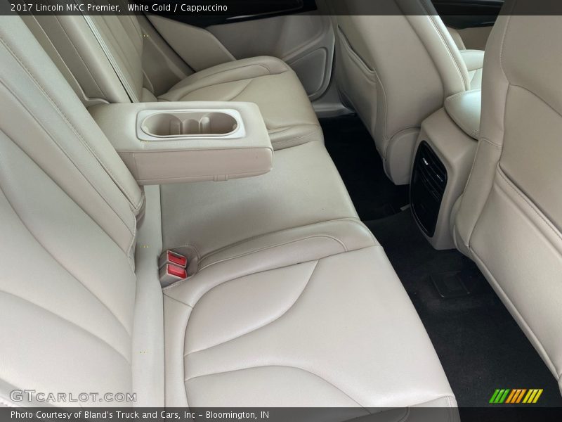 White Gold / Cappuccino 2017 Lincoln MKC Premier