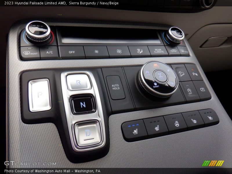  2023 Palisade Limited AWD 8 Speed Automatic Shifter