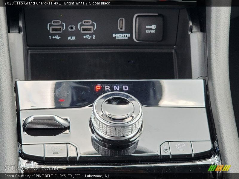 Bright White / Global Black 2023 Jeep Grand Cherokee 4XE