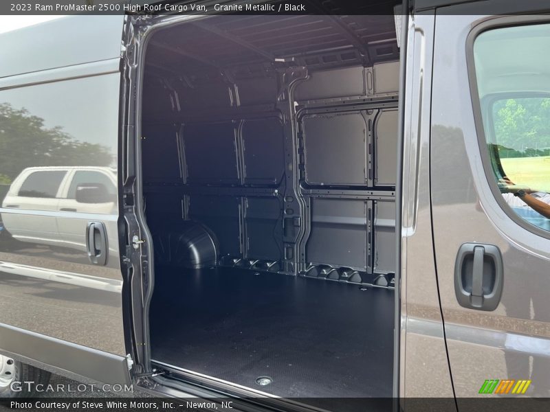  2023 ProMaster 2500 High Roof Cargo Van Trunk