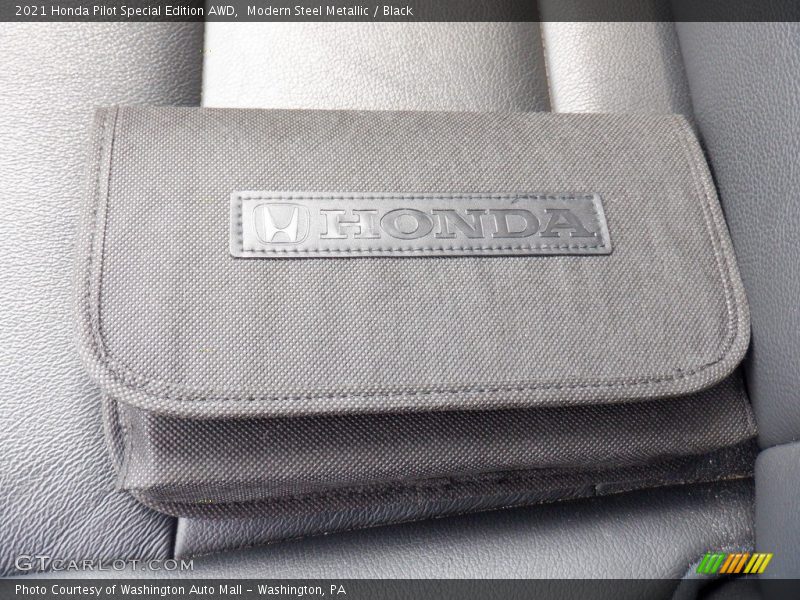 Modern Steel Metallic / Black 2021 Honda Pilot Special Edition AWD