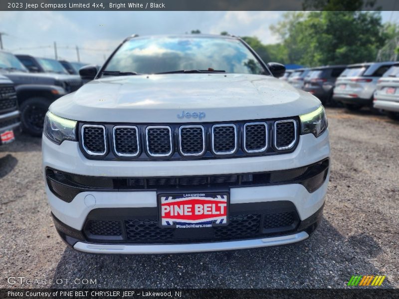 Bright White / Black 2023 Jeep Compass Limited 4x4