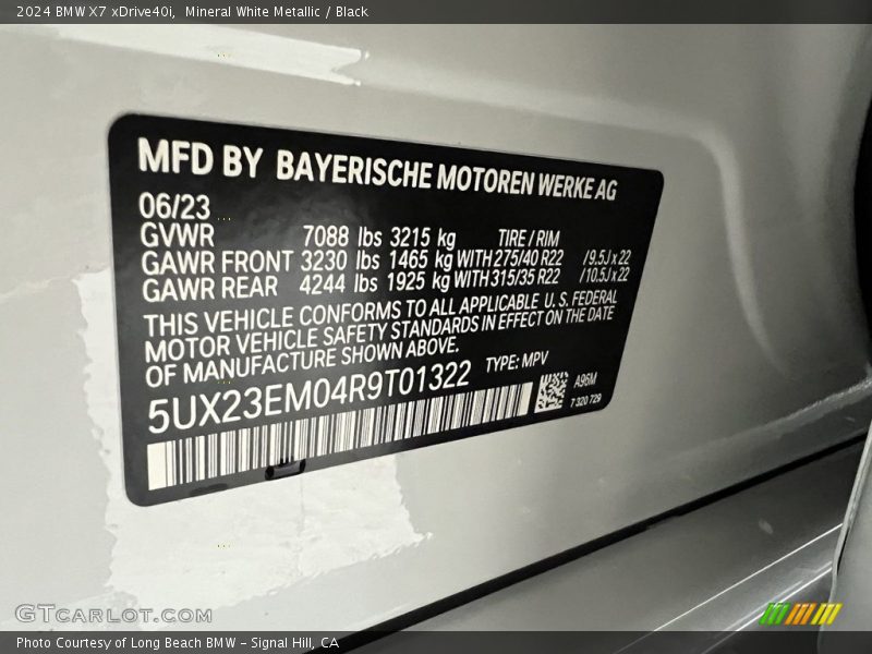 2024 X7 xDrive40i Mineral White Metallic Color Code A96