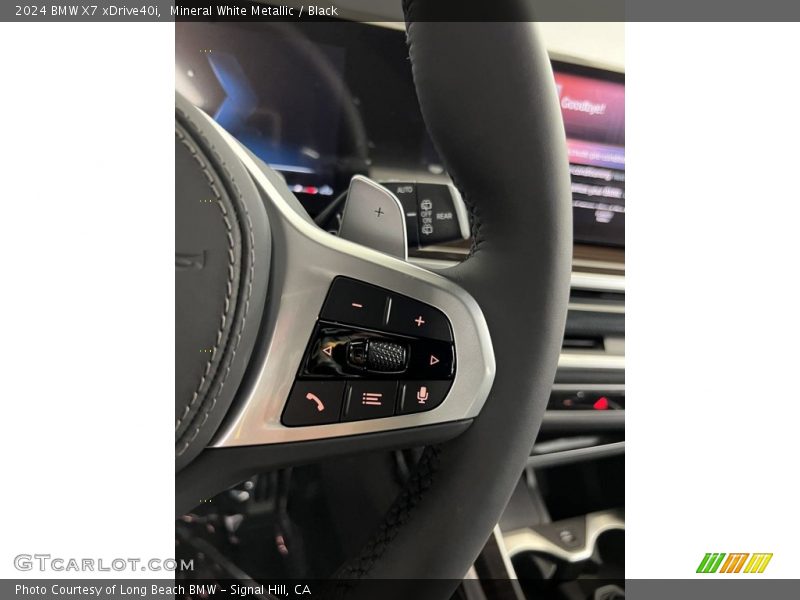  2024 X7 xDrive40i Steering Wheel