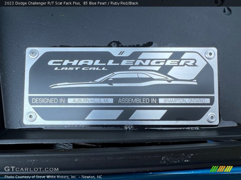 B5 Blue Pearl / Ruby Red/Black 2023 Dodge Challenger R/T Scat Pack Plus