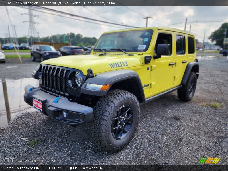 Front 3/4 View of 2024 Wrangler 4-Door Willys 4xe Hybrid