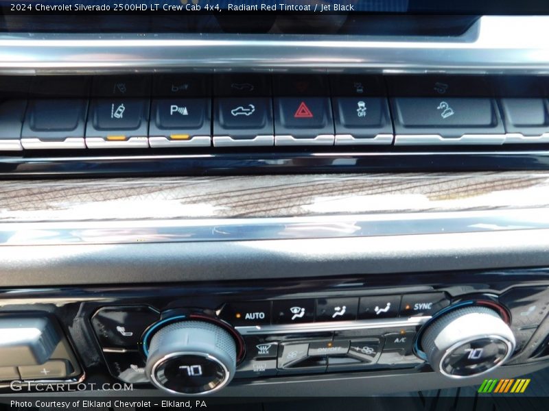 Controls of 2024 Silverado 2500HD LT Crew Cab 4x4