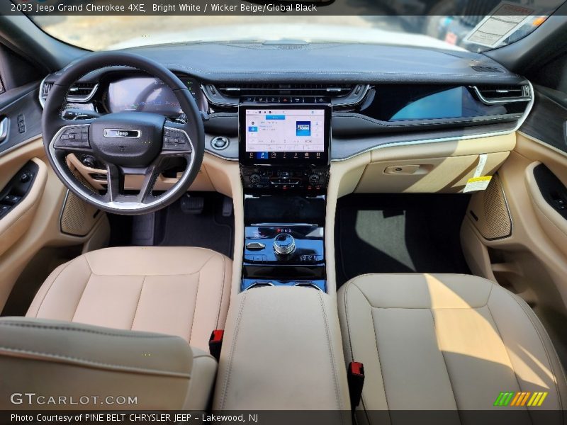 Bright White / Wicker Beige/Global Black 2023 Jeep Grand Cherokee 4XE