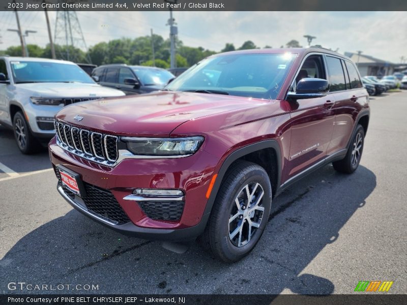 Velvet Red Pearl / Global Black 2023 Jeep Grand Cherokee Limited 4x4