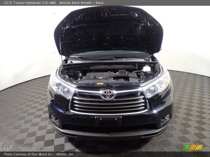 Attitude Black Metallic / Black 2015 Toyota Highlander XLE AWD