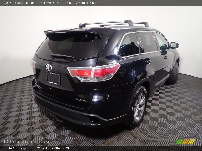 Attitude Black Metallic / Black 2015 Toyota Highlander XLE AWD