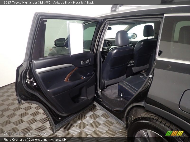Attitude Black Metallic / Black 2015 Toyota Highlander XLE AWD