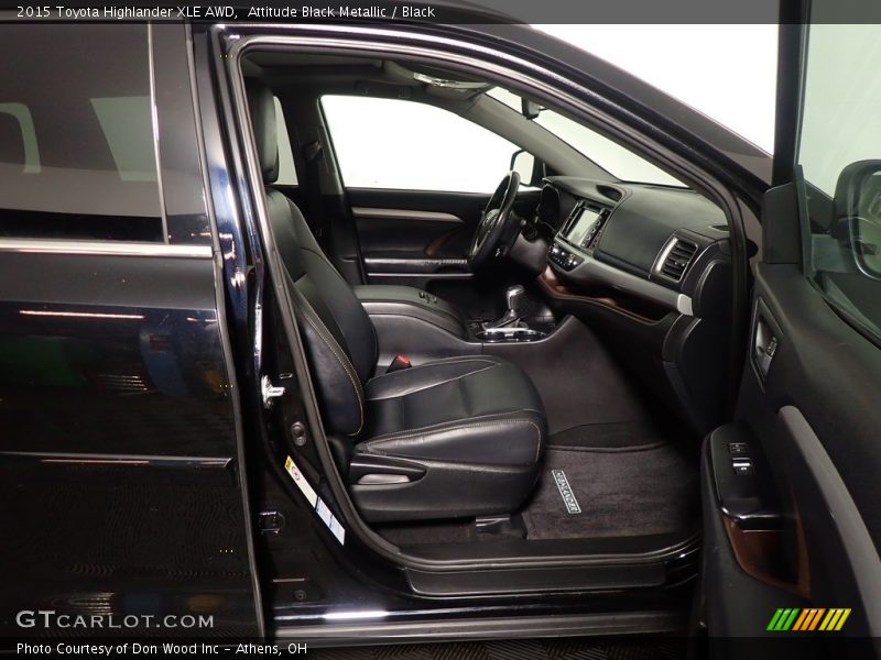Attitude Black Metallic / Black 2015 Toyota Highlander XLE AWD