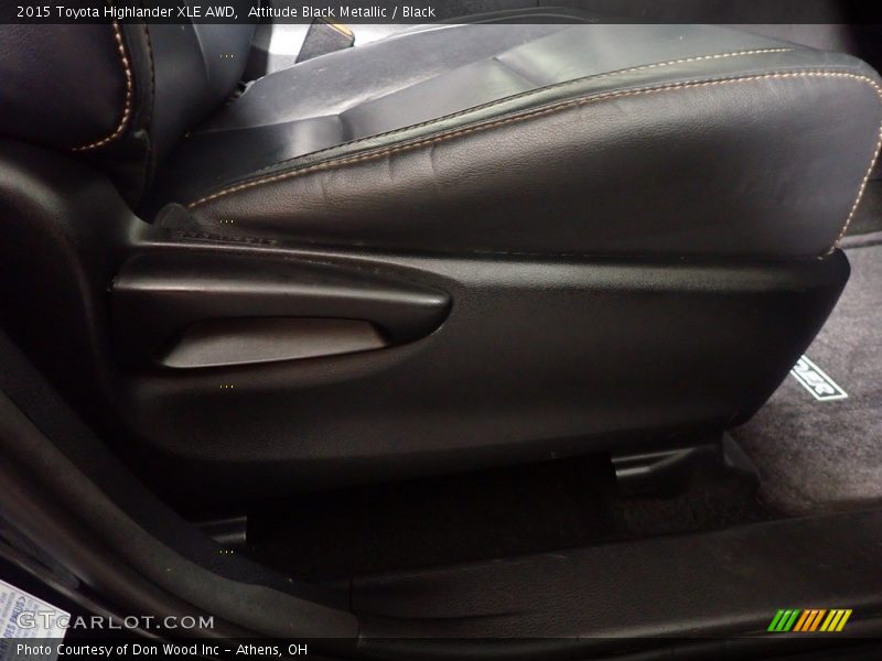 Attitude Black Metallic / Black 2015 Toyota Highlander XLE AWD
