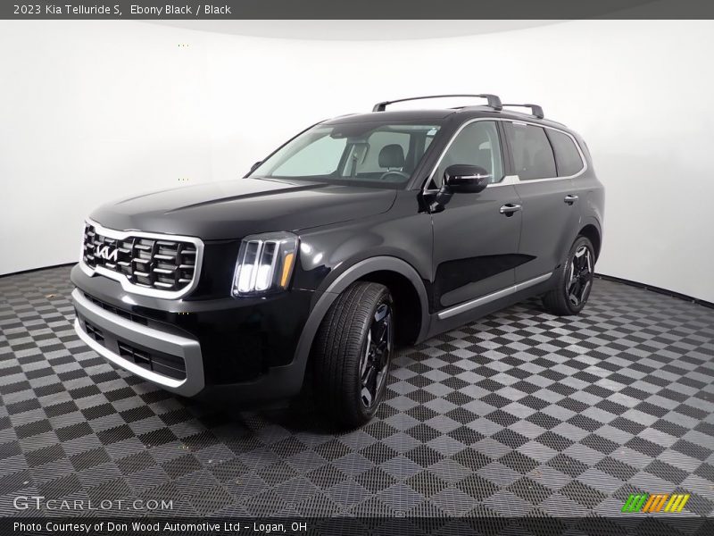 Ebony Black / Black 2023 Kia Telluride S