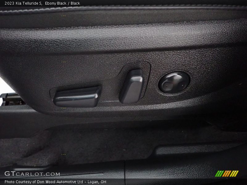 Ebony Black / Black 2023 Kia Telluride S