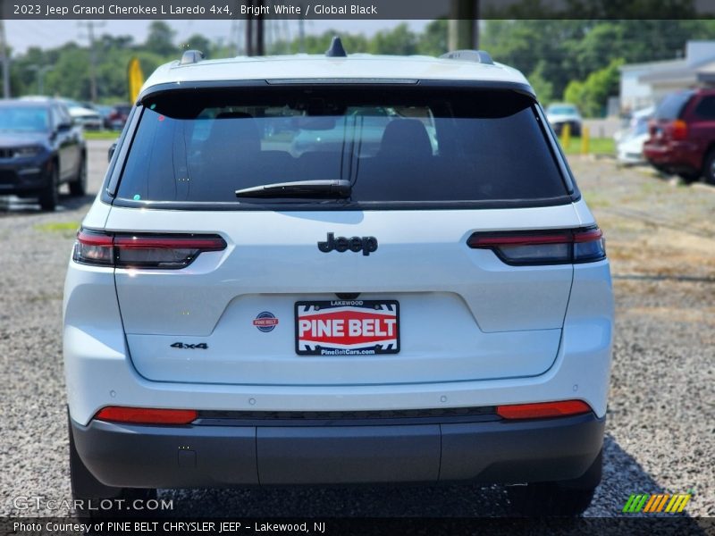 Bright White / Global Black 2023 Jeep Grand Cherokee L Laredo 4x4