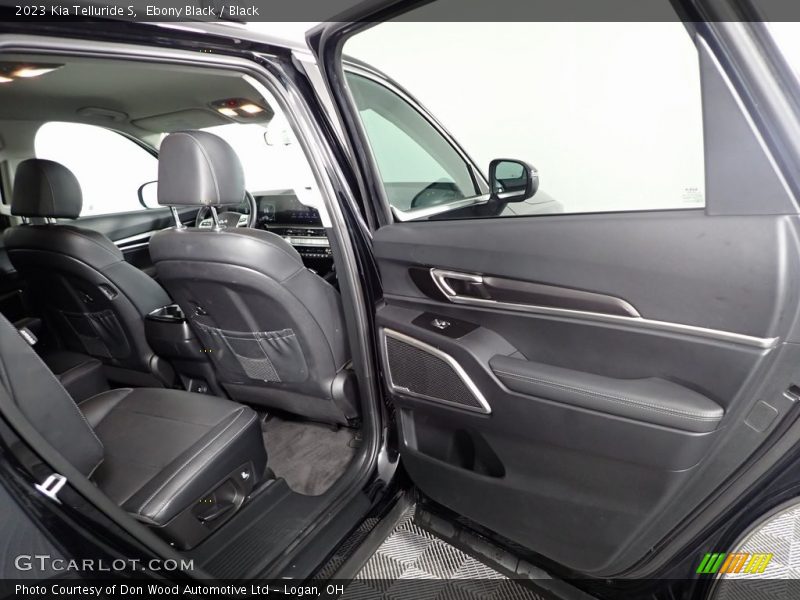 Ebony Black / Black 2023 Kia Telluride S