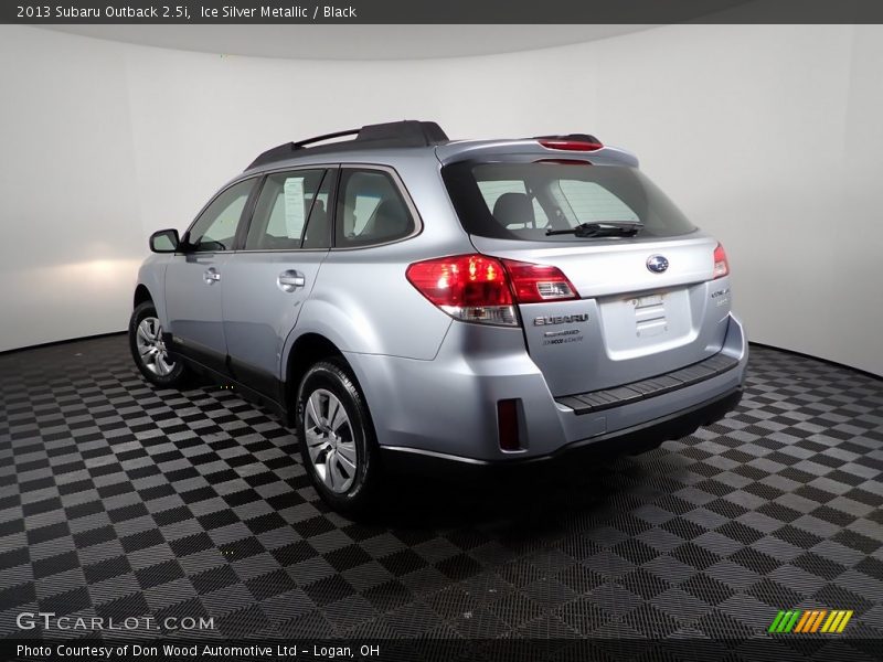 Ice Silver Metallic / Black 2013 Subaru Outback 2.5i